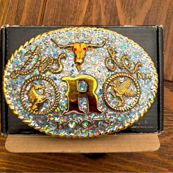 DOS DE ORO BOOTS -24K GOLD PLATED BELT BUCKLE LTD ED
New with box - Picture 1 of 3